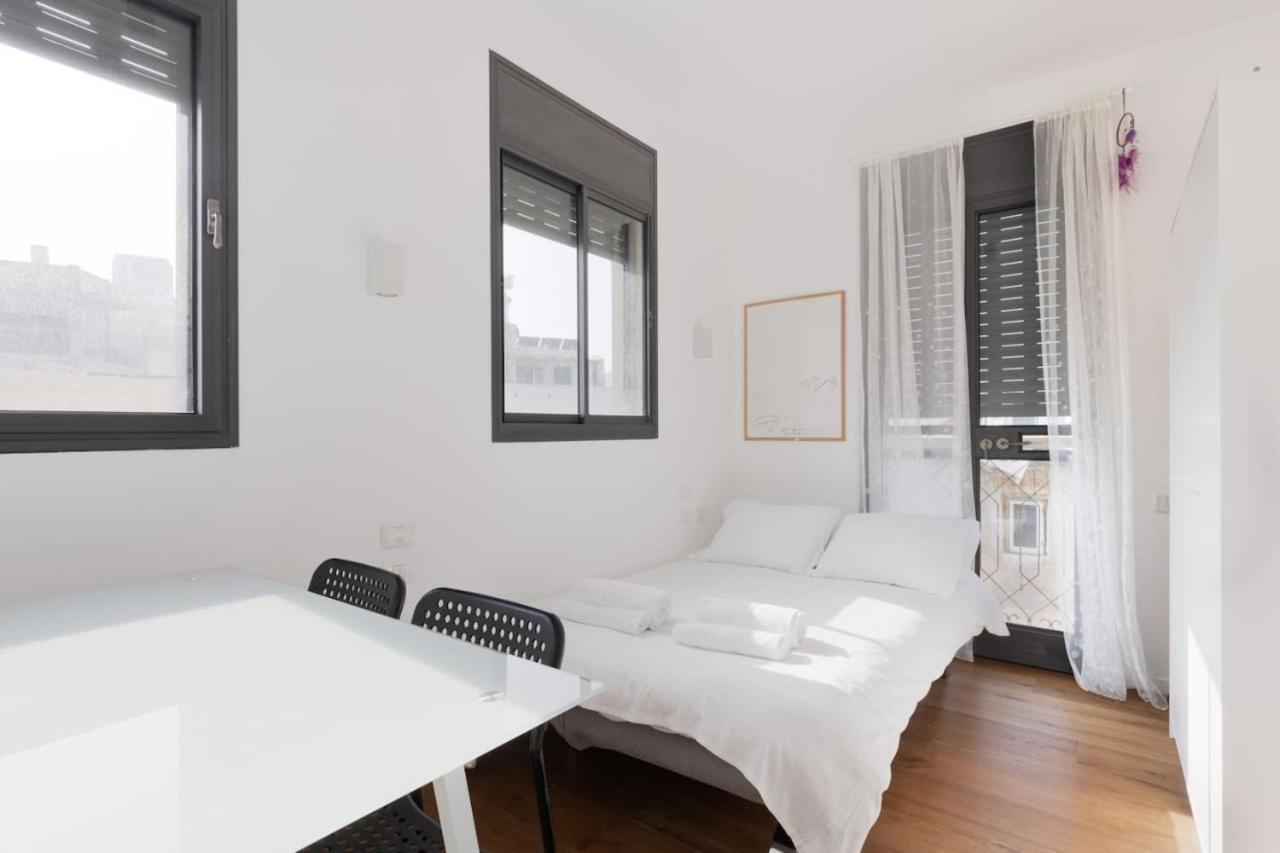 Elegant Apartment W Balcony & Mamad In Heart Of Tel Aviv By Sea N' Rent Bagian luar foto