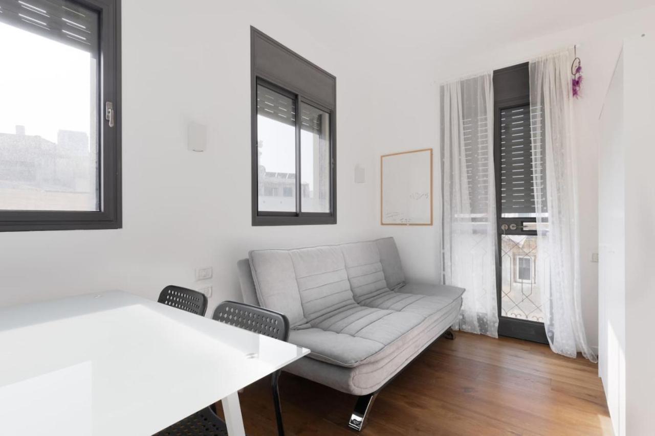 Elegant Apartment W Balcony & Mamad In Heart Of Tel Aviv By Sea N' Rent Bagian luar foto