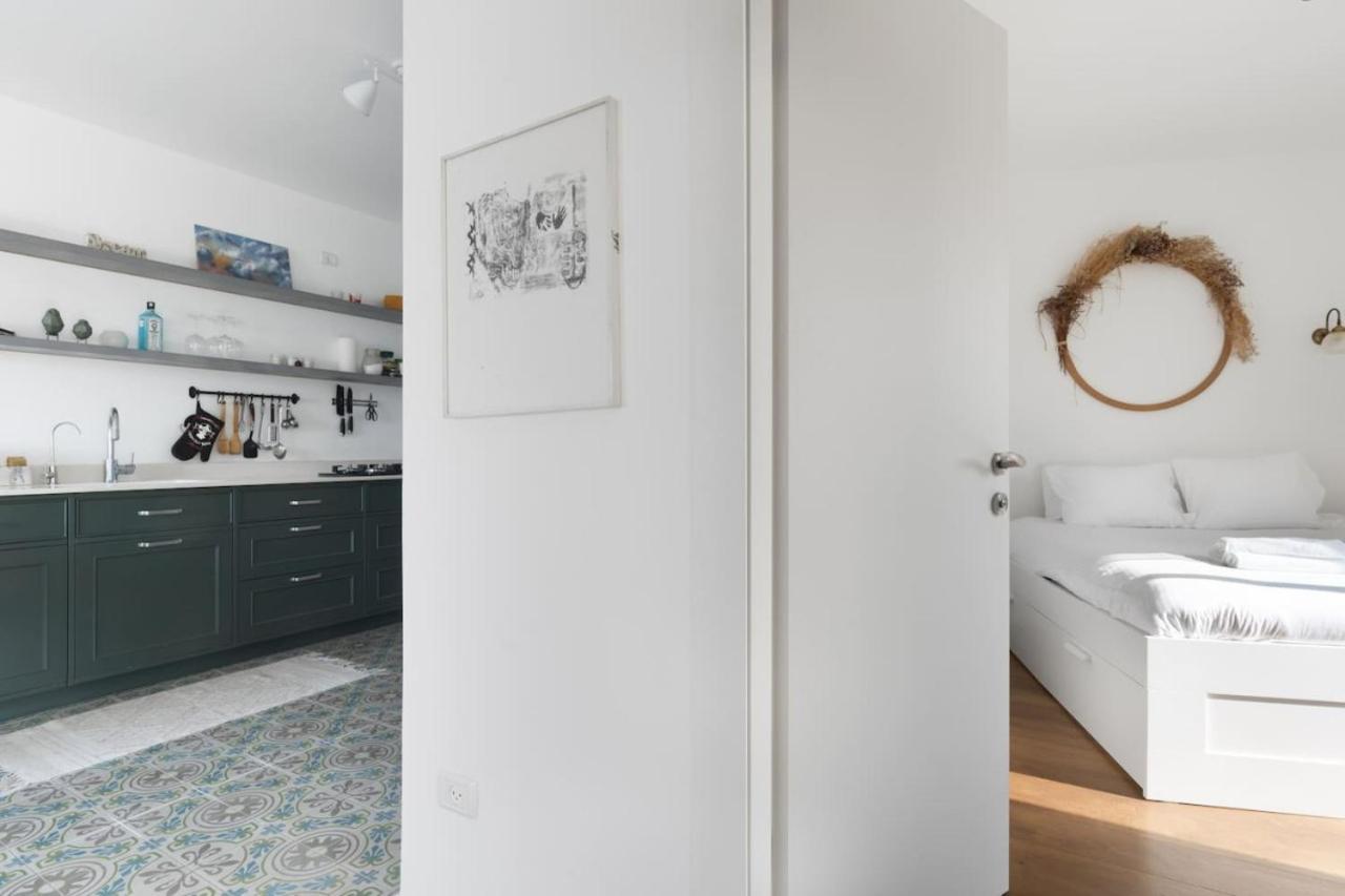 Elegant Apartment W Balcony & Mamad In Heart Of Tel Aviv By Sea N' Rent Bagian luar foto