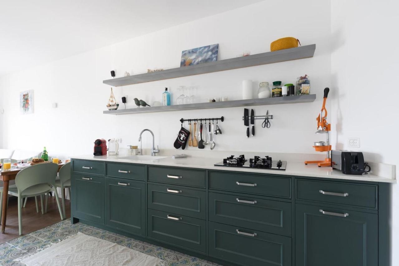 Elegant Apartment W Balcony & Mamad In Heart Of Tel Aviv By Sea N' Rent Bagian luar foto