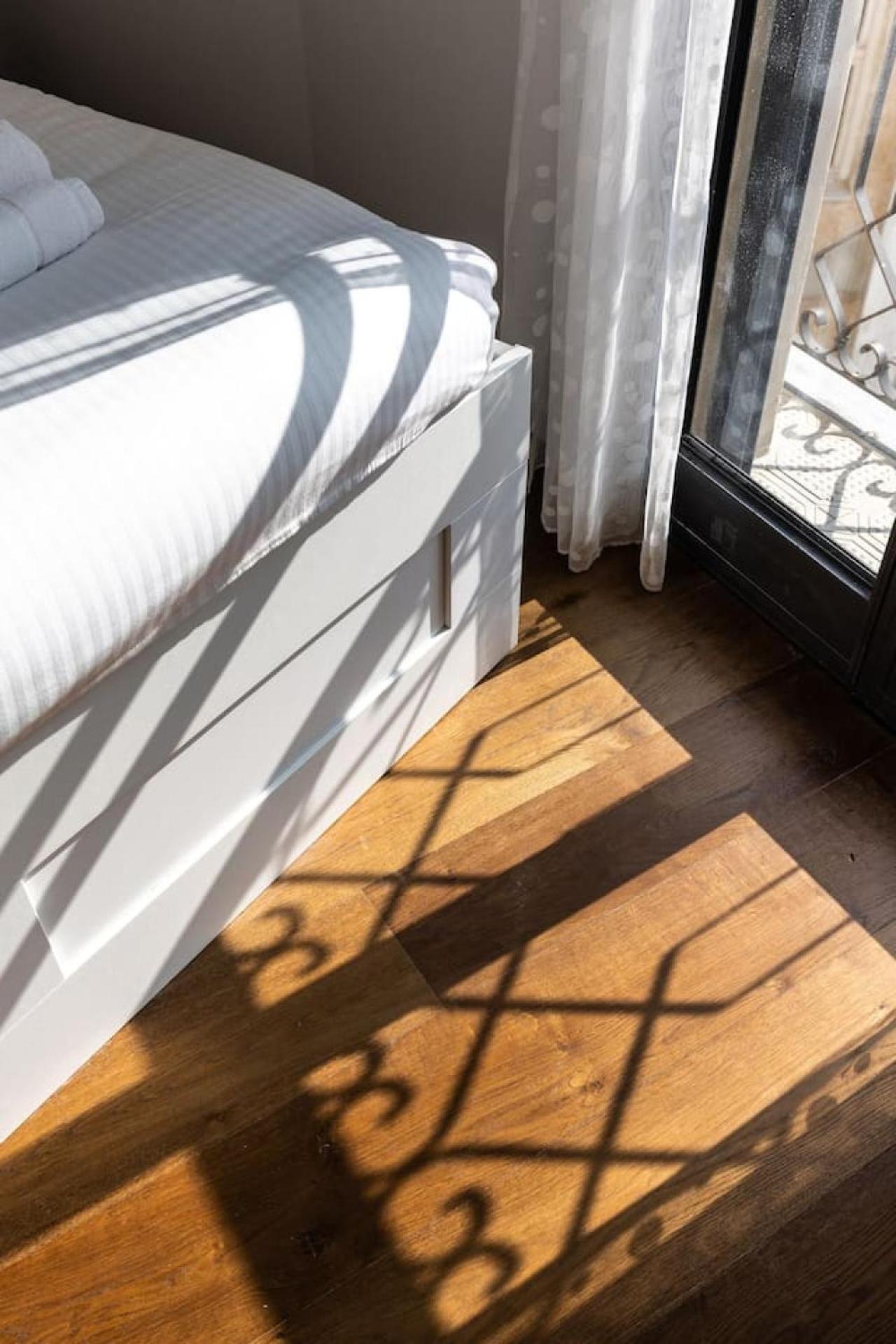 Elegant Apartment W Balcony & Mamad In Heart Of Tel Aviv By Sea N' Rent Bagian luar foto